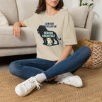 Junior developer vs Senior architect T-Shirt