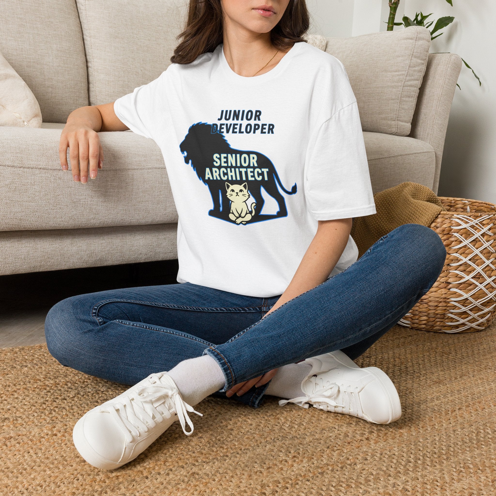 Junior developer vs Senior architect T-Shirt